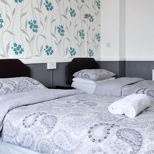 Standard Zimmer mit zwei Einzelbetten